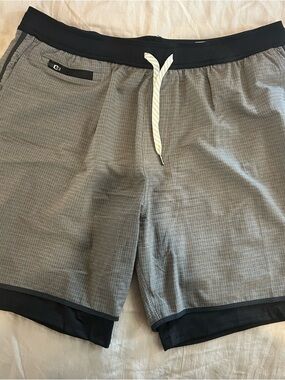 Vuori Two-Tone Gray Athletic Shorts with Black Waistband